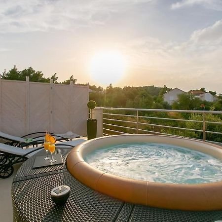 Villa Kora - Luxury Holiday Apartments Lumbarda Eksteriør billede