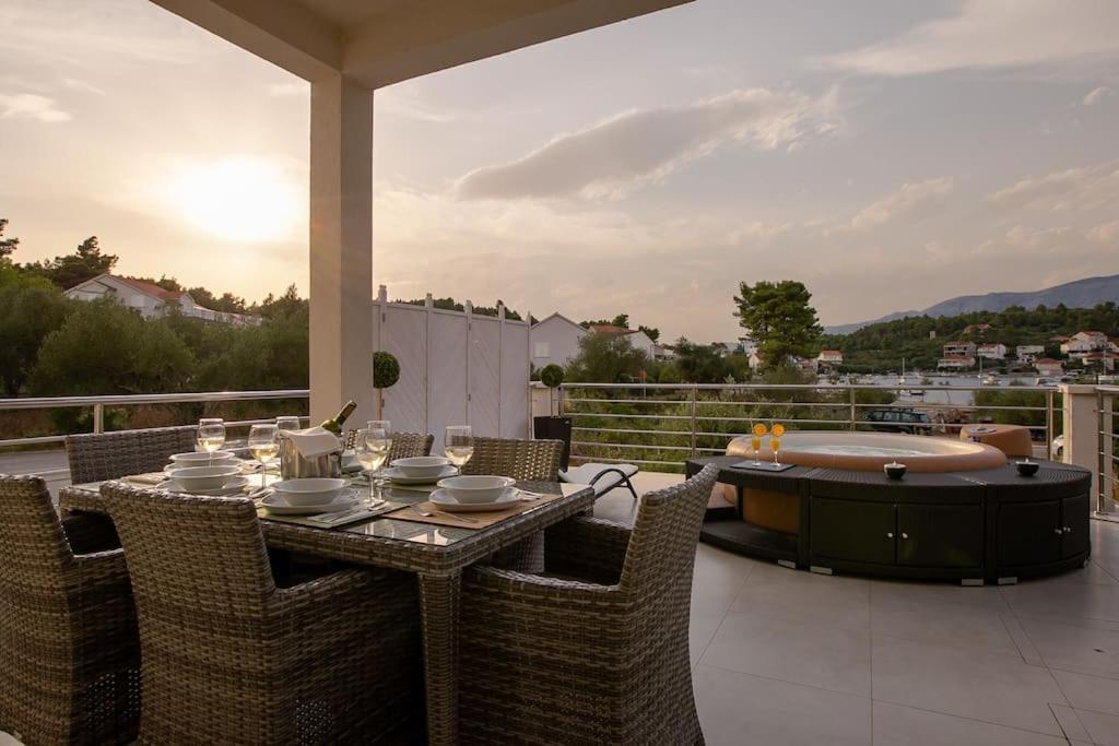Villa Kora - Luxury Holiday Apartments Lumbarda Eksteriør billede